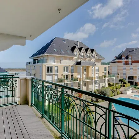 Charming Near The Sea Apartment *